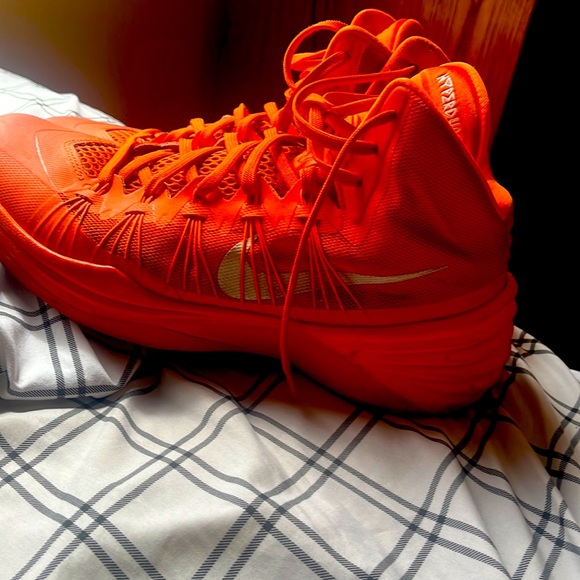 Nike Hyperdunk 2013 TB Brilliant Orange 584433-800 Basketball Sneaker Sz 7.5 9W Size 12.5 - Nike Hyperdunk 2013 TB Brilliant Orange for sale  main image 4